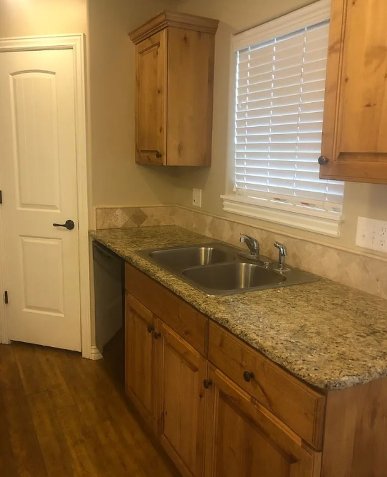 533 Countryside Ave - Photo 7 of 20