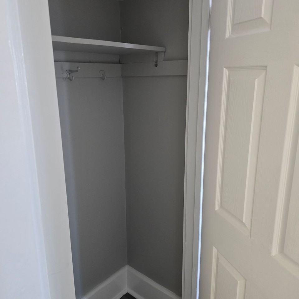 372 Amherst St - Photo 2 of 12