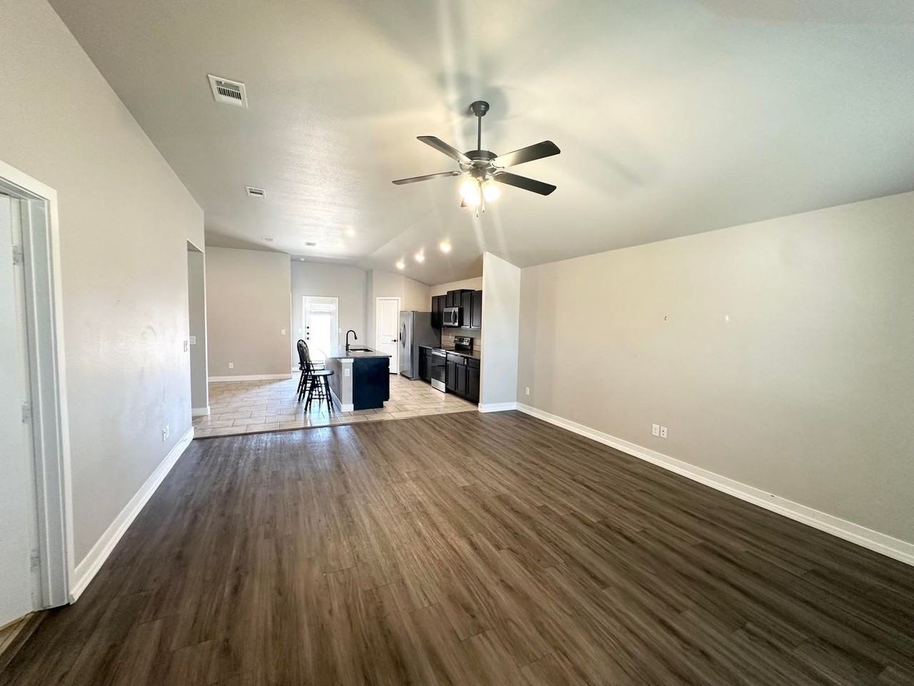 6802 Stake Ave - Photo 2 of 12