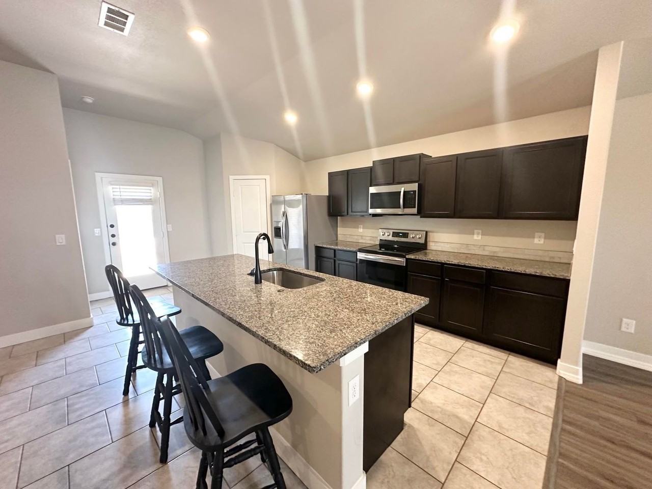 6802 Stake Ave - Photo 3 of 12