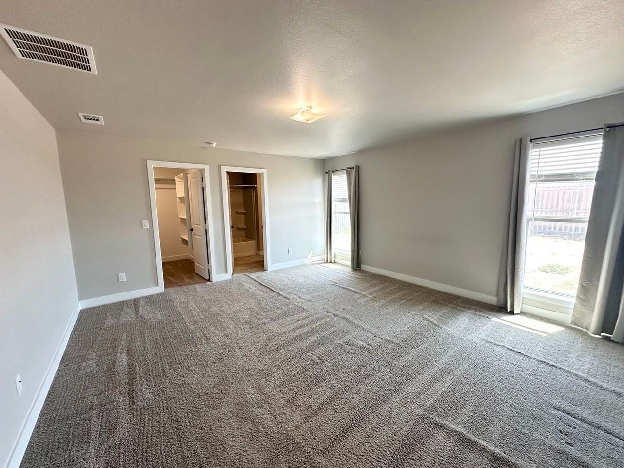 6802 Stake Ave - Photo 6 of 12