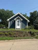 featured image of 3305 5th St