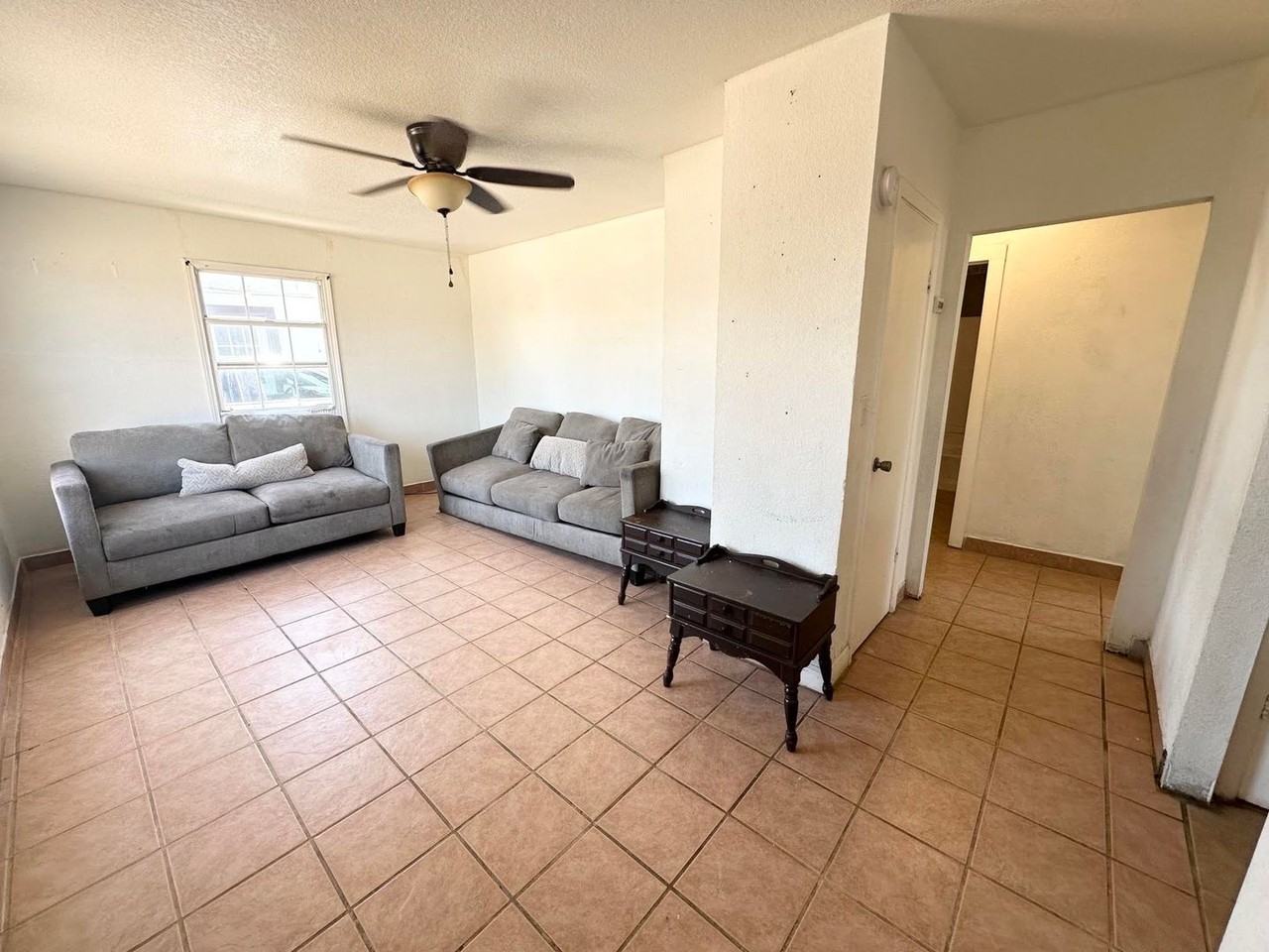 2209 W Kentucky Ave - Photo 2 of 6