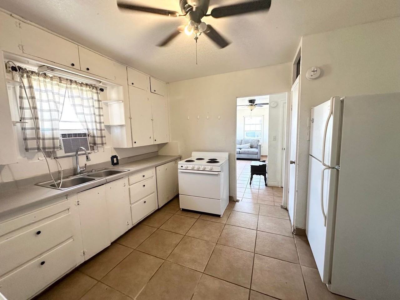 2209 W Kentucky Ave - Photo 3 of 6