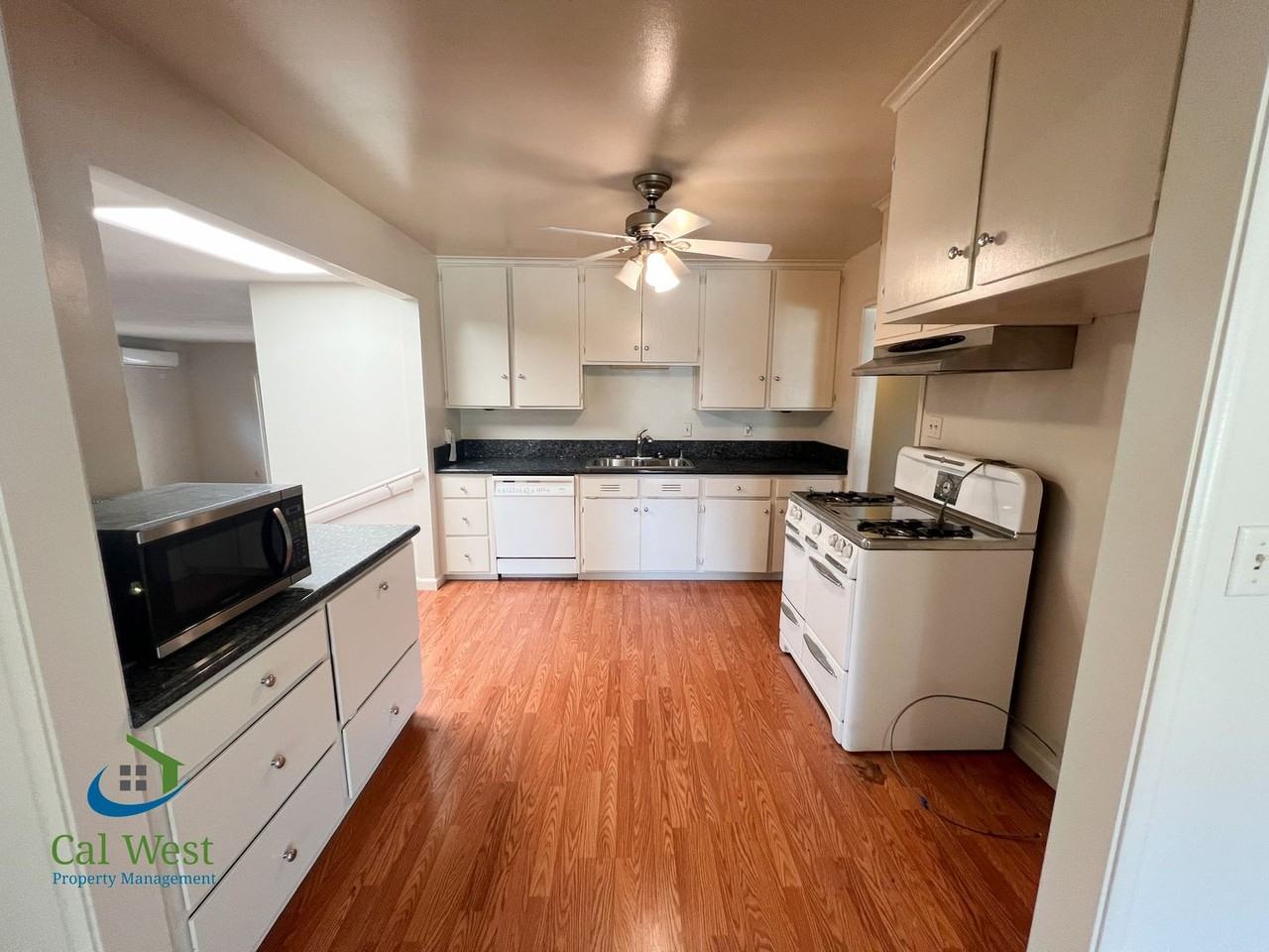 467 Novato Ave - Photo 7 of 19