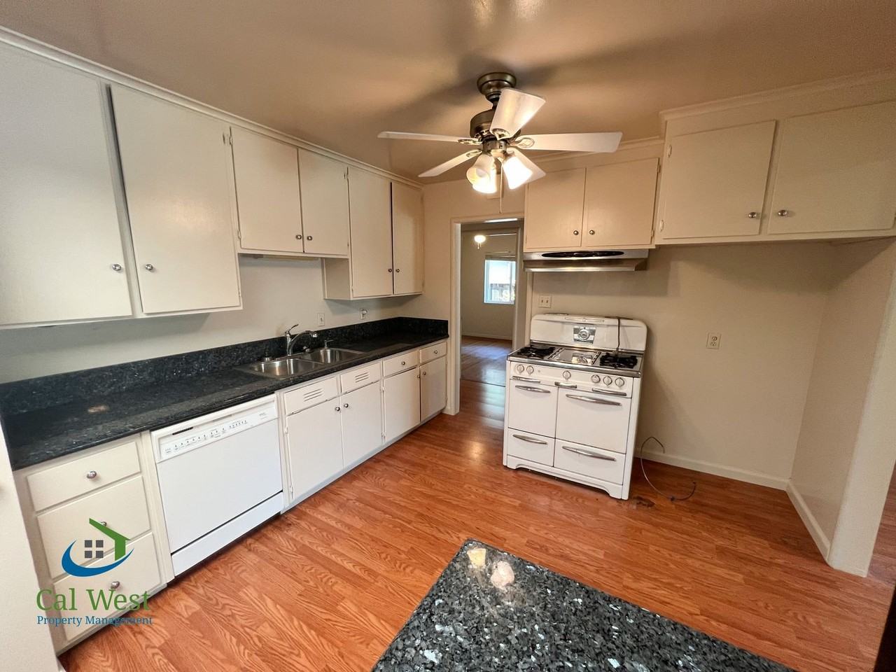 467 Novato Ave - Photo 5 of 17