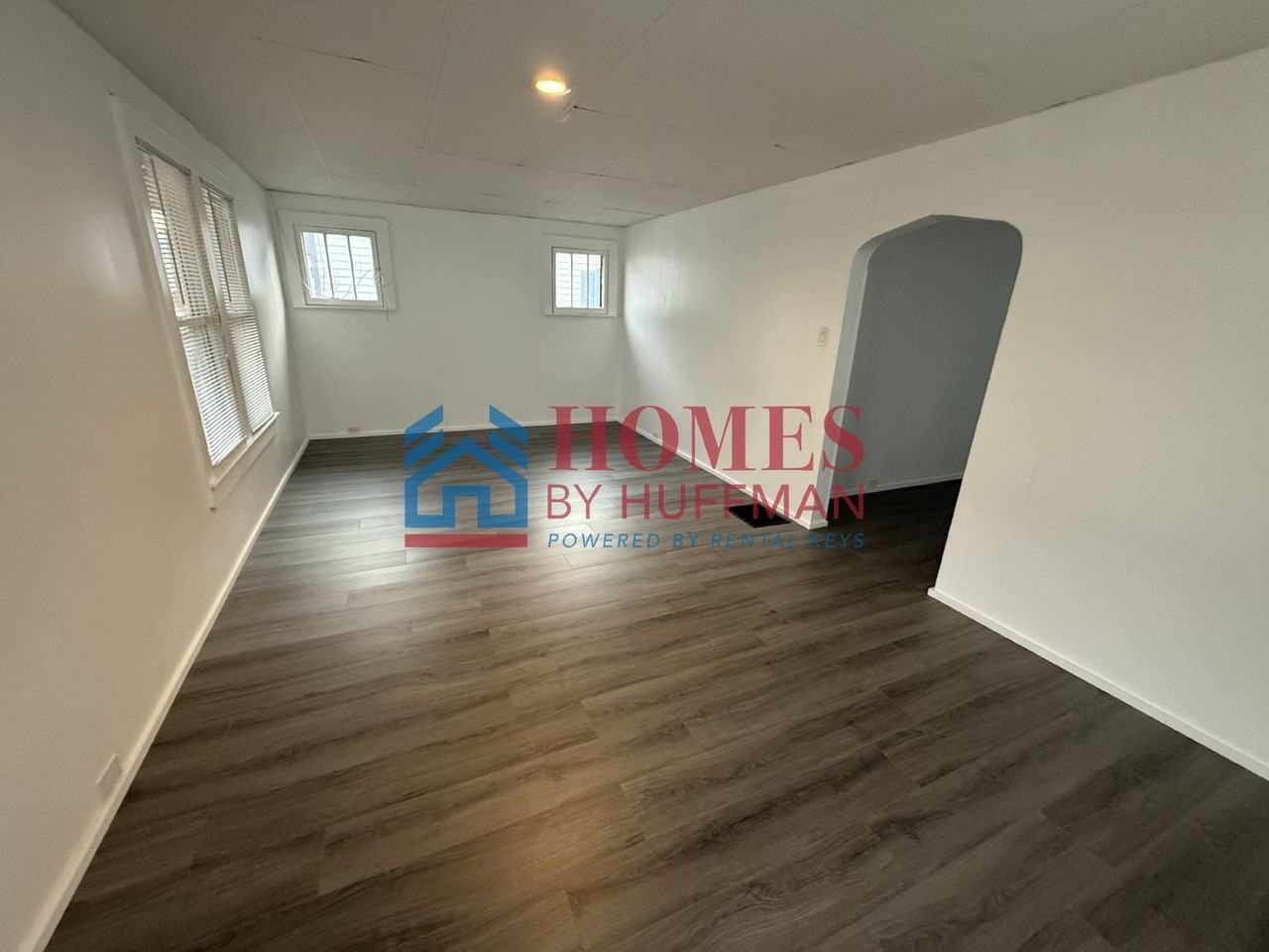 427 Enlow Ave - Photo 3 of 10