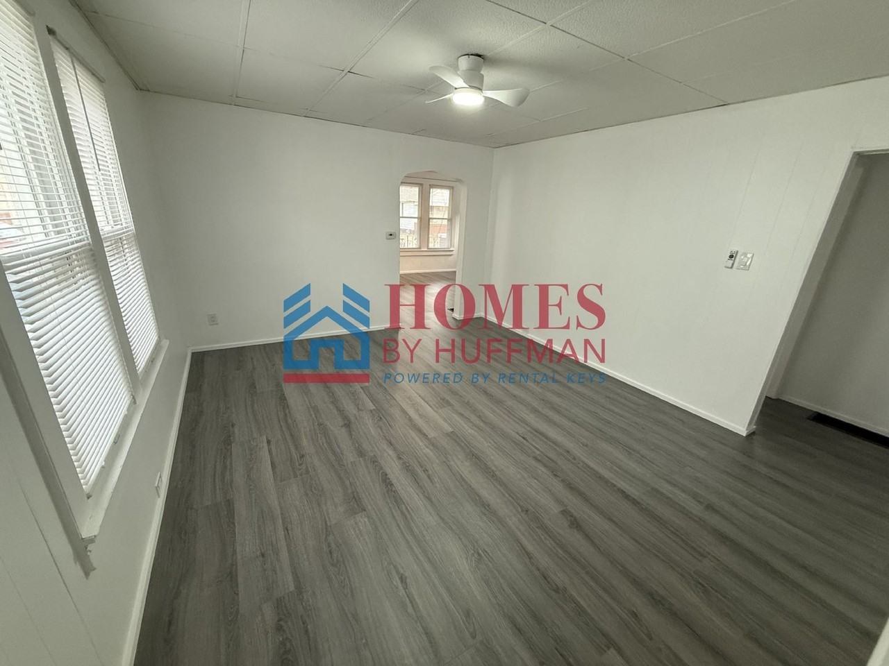 427 Enlow Ave - Photo 4 of 10