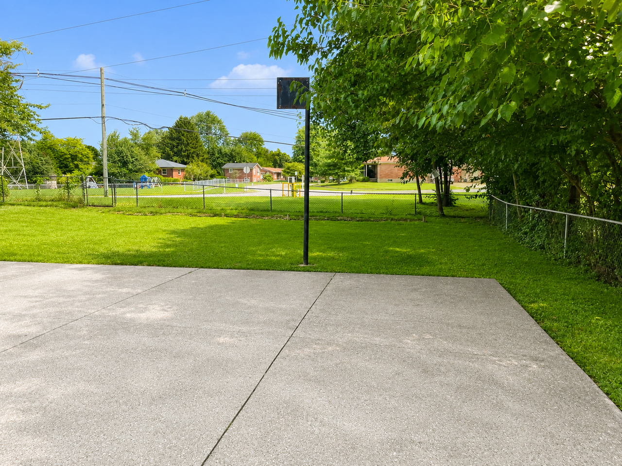 5103 Mediterranean Ct - Photo 4 of 20