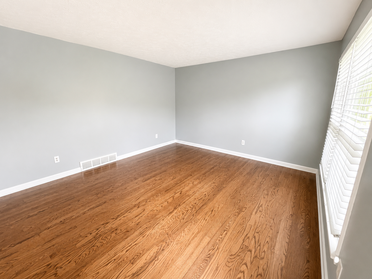 5103 Mediterranean Ct - Photo 5 of 20