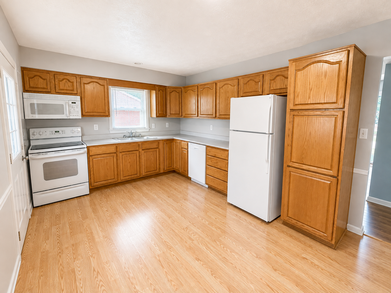 5103 Mediterranean Ct - Photo 7 of 20