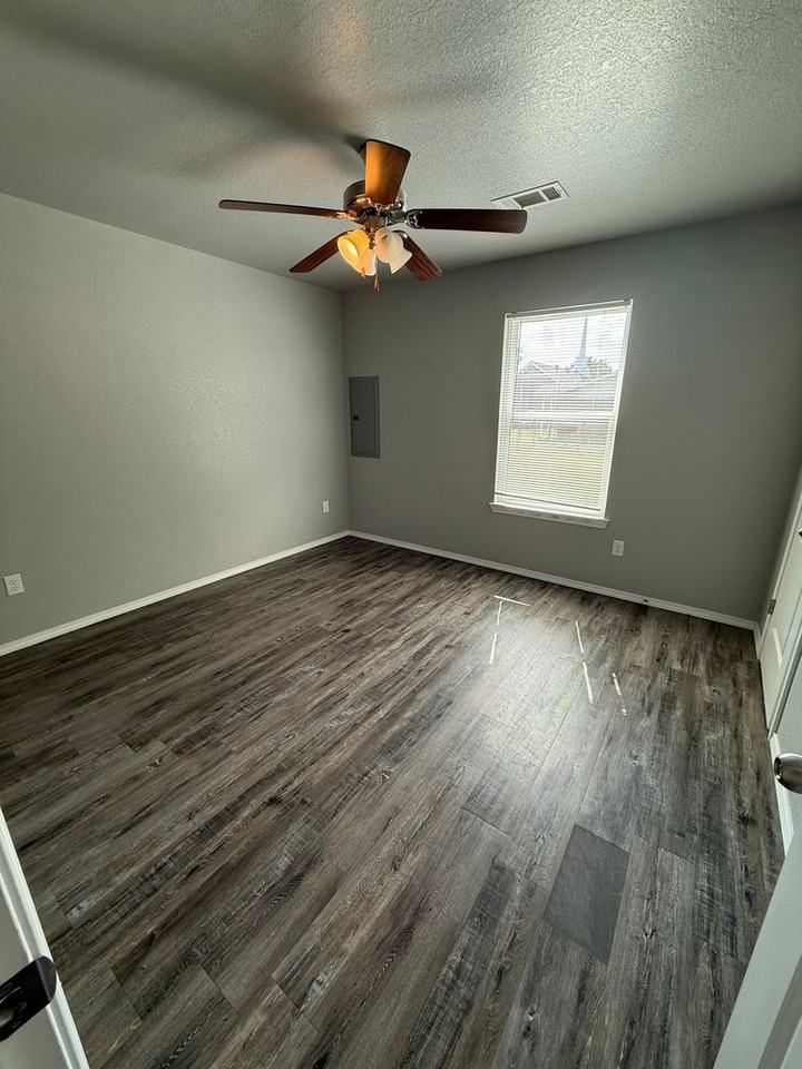 Plum Place - Photo 7 of 12