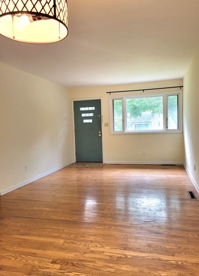 4931 Appleton Ave - Photo 3 of 18