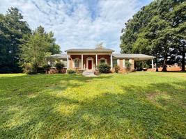 featured image of 1168 Boyd St