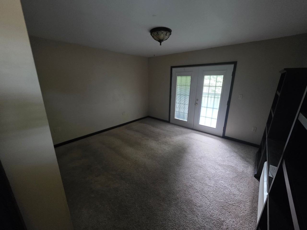 3415 Barber St - Photo 7 of 12