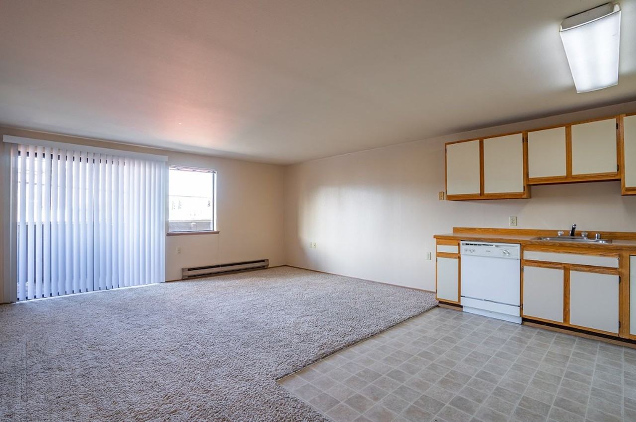 The Gracey Apartments - Photo 6 of 31