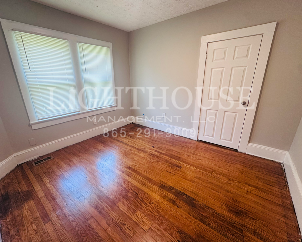 4129 Holston Dr - Photo 6 of 11