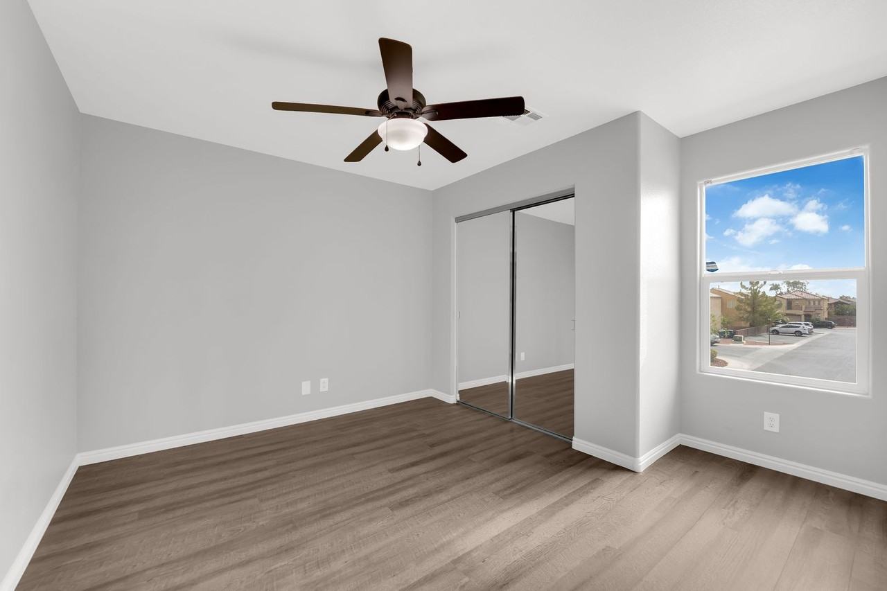 7470 Margollini St - Photo 4 of 35