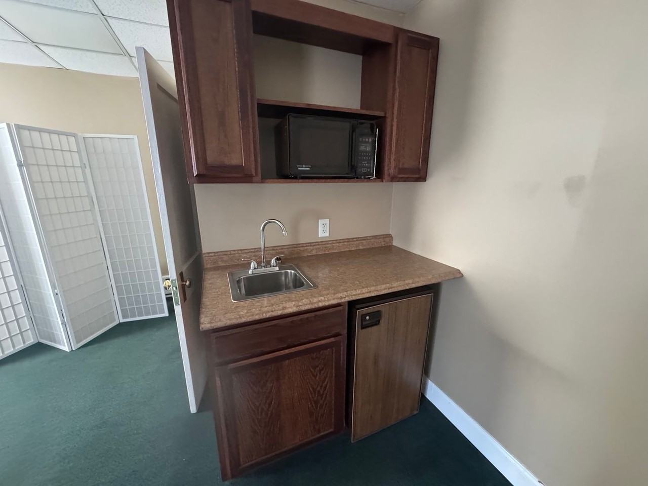 115 E Broad St - Photo 4 of 8