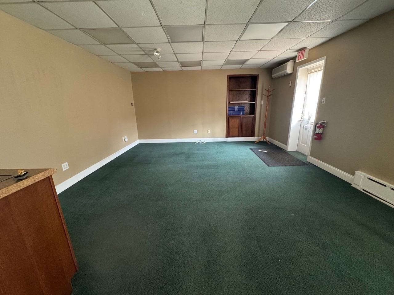 115 E Broad St - Photo 5 of 8