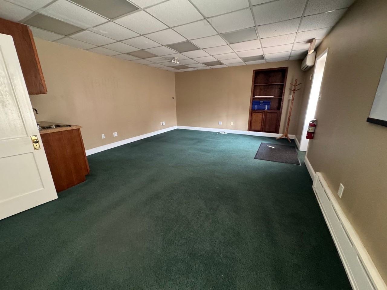 115 E Broad St - Photo 6 of 8