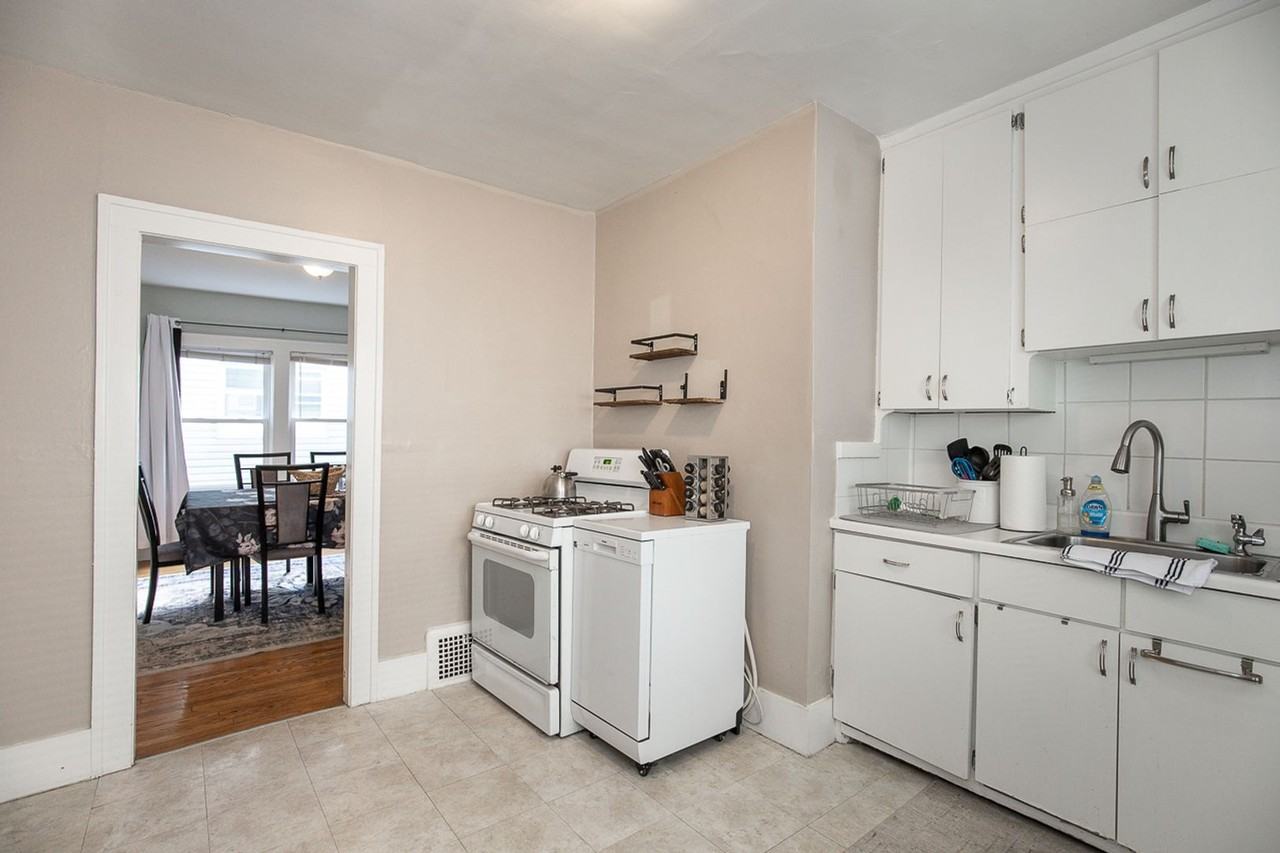 3165 Kensington Rd - Photo 2 of 24