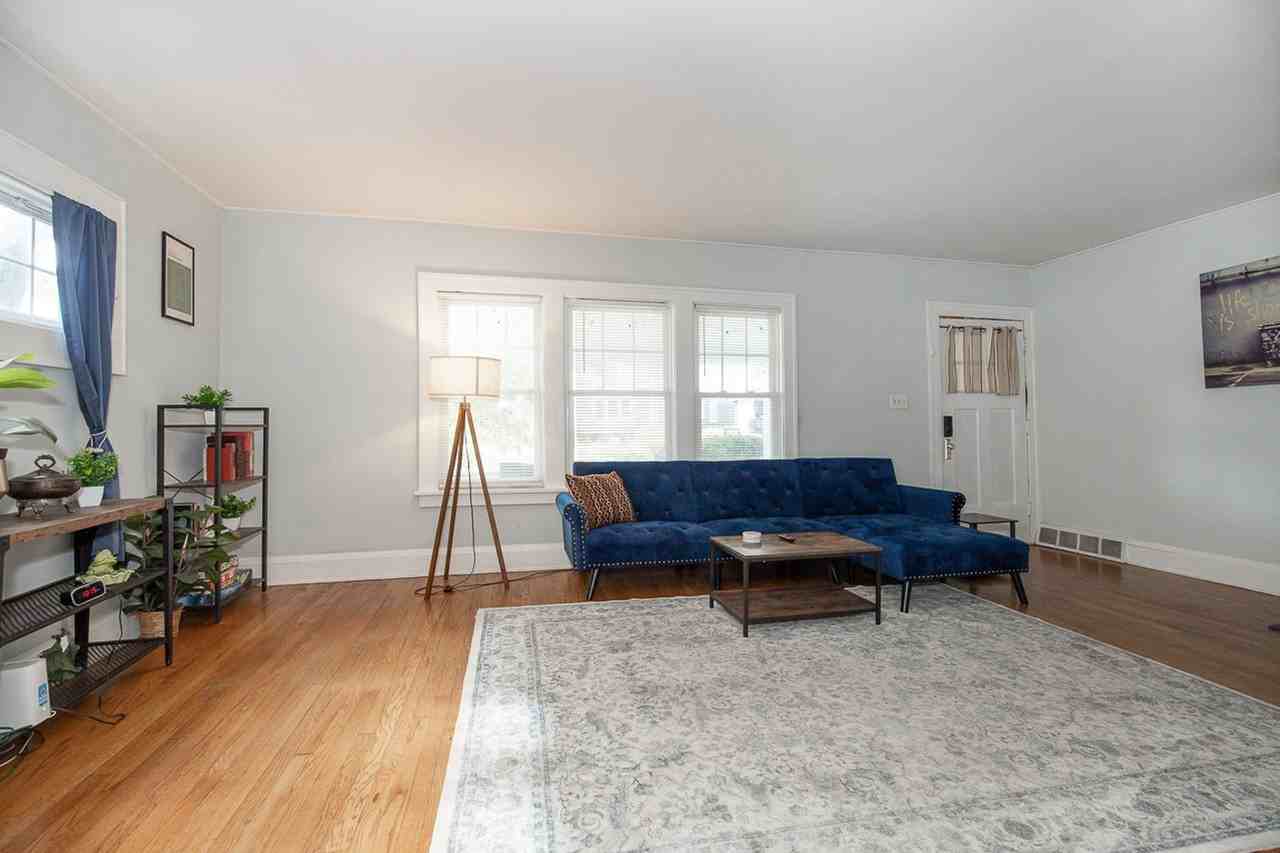 3165 Kensington Rd - Photo 3 of 24