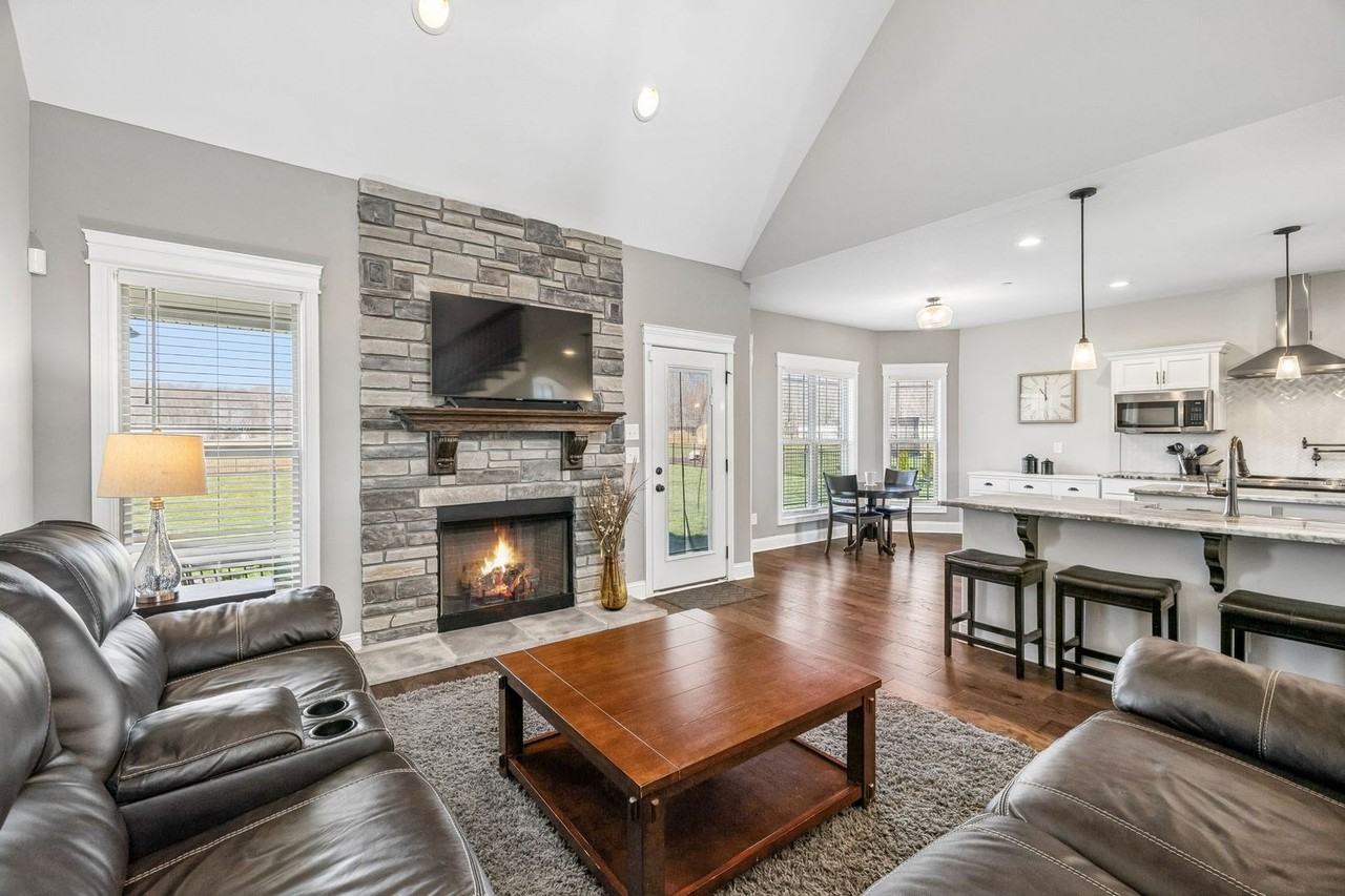 8325 Turnbull Dr - Photo 6 of 50