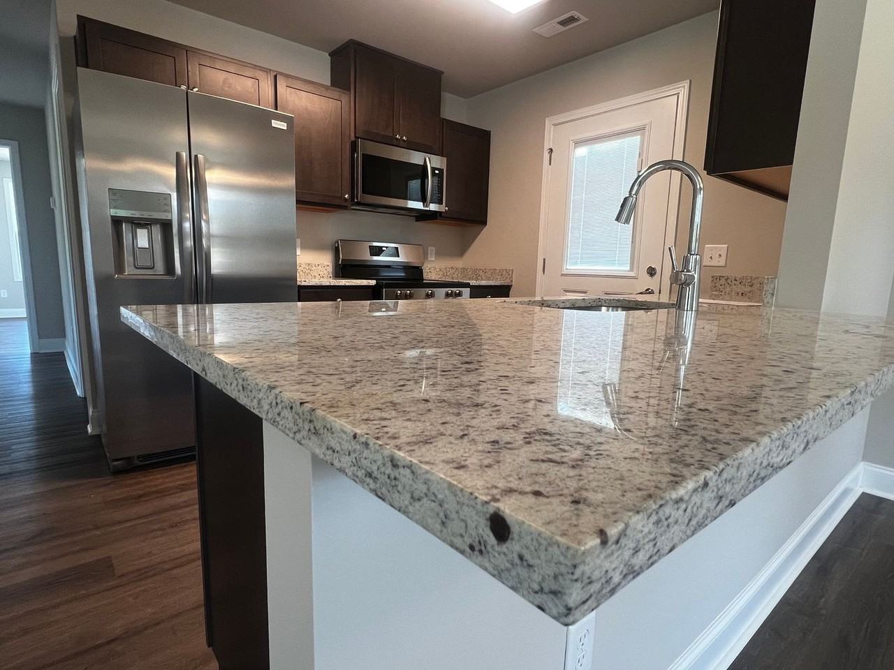 200 Sammons Rd - Photo 4 of 10