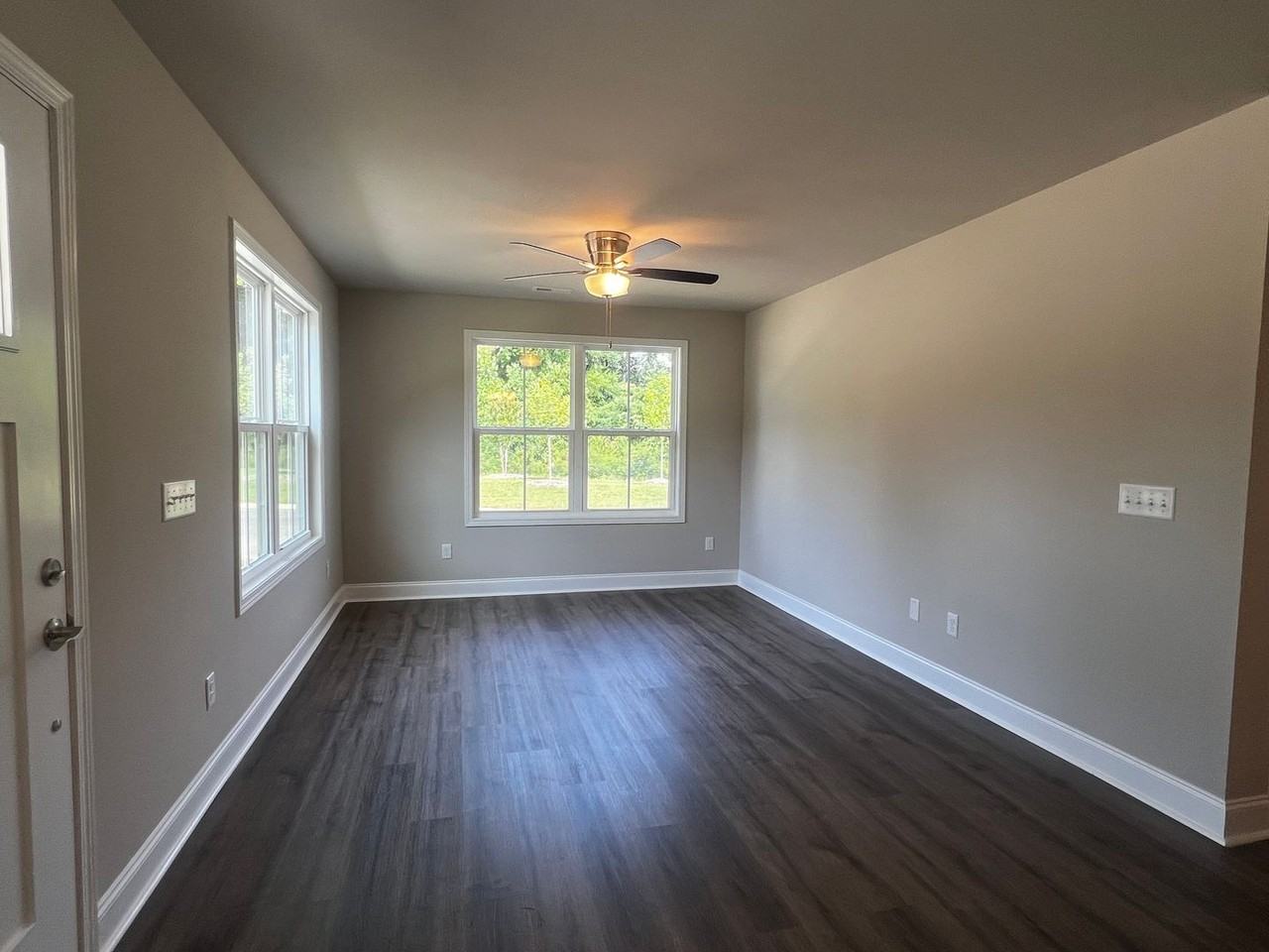 200 Sammons Rd - Photo 6 of 10