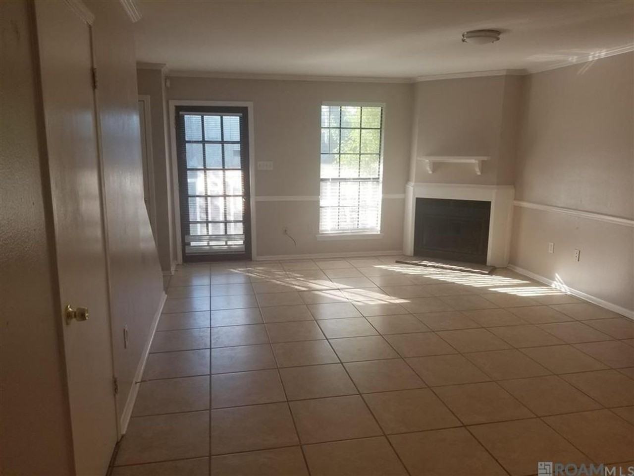 4374 Stumberg Ln - Photo 5 of 10