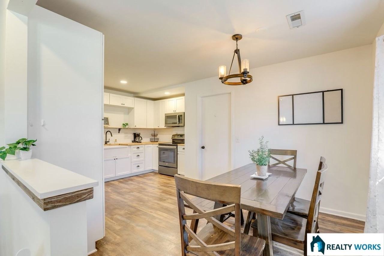 5206 Melrose Ave - Photo 5 of 26