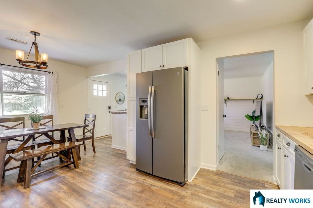 5206 Melrose Ave - Photo 7 of 26