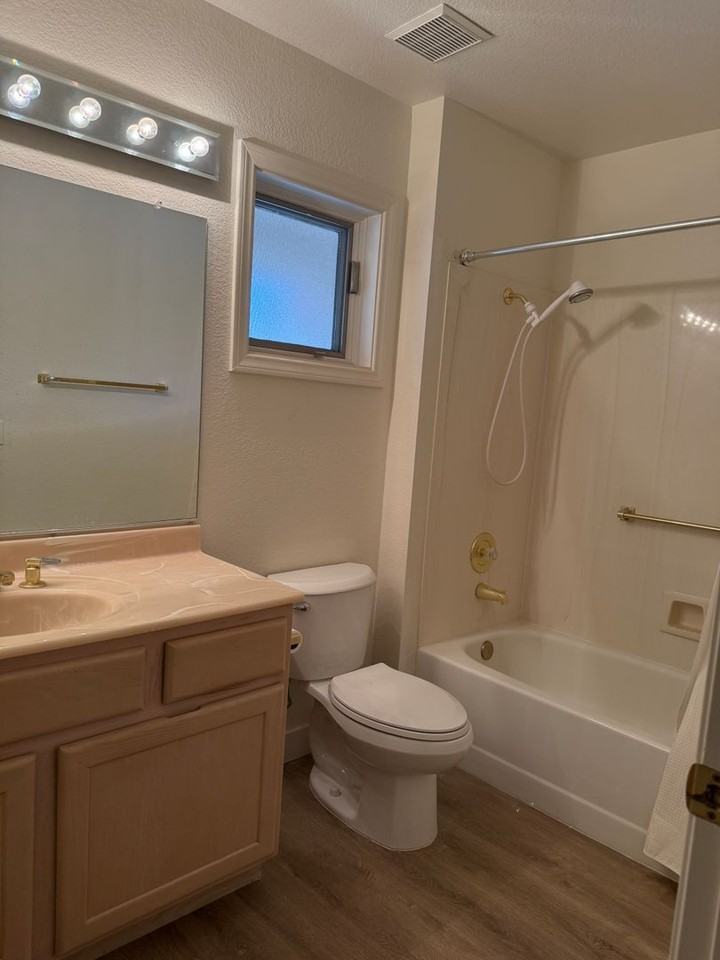 9528 Yucca Blossom Dr - Photo 5 of 19