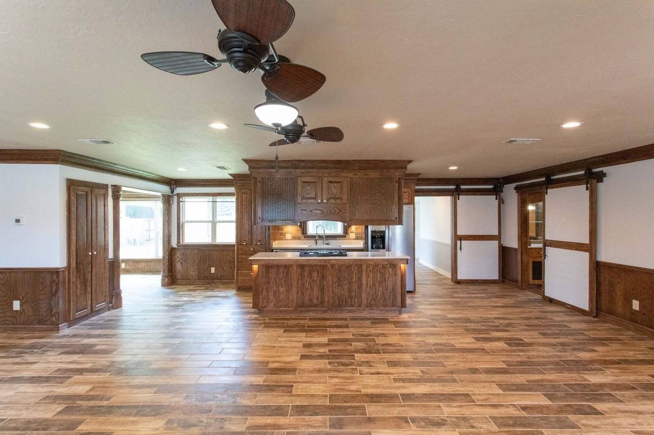 1803 Midwestern Pkwy - Photo 4 of 34