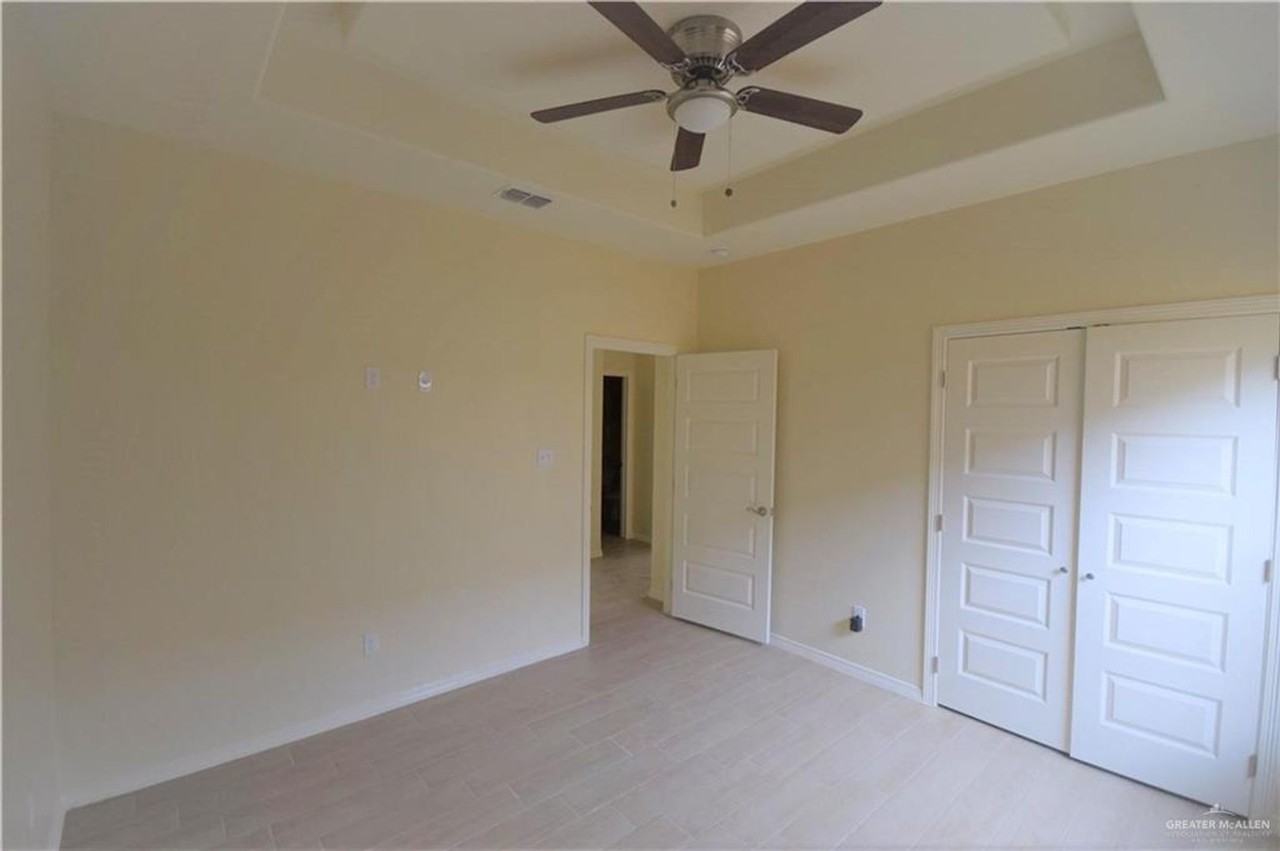 1217 Upas Dr - Photo 5 of 7