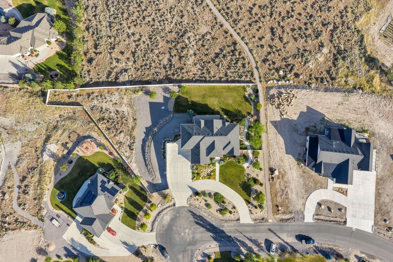 2872 E Sorrel Dr - Photo 5 of 50