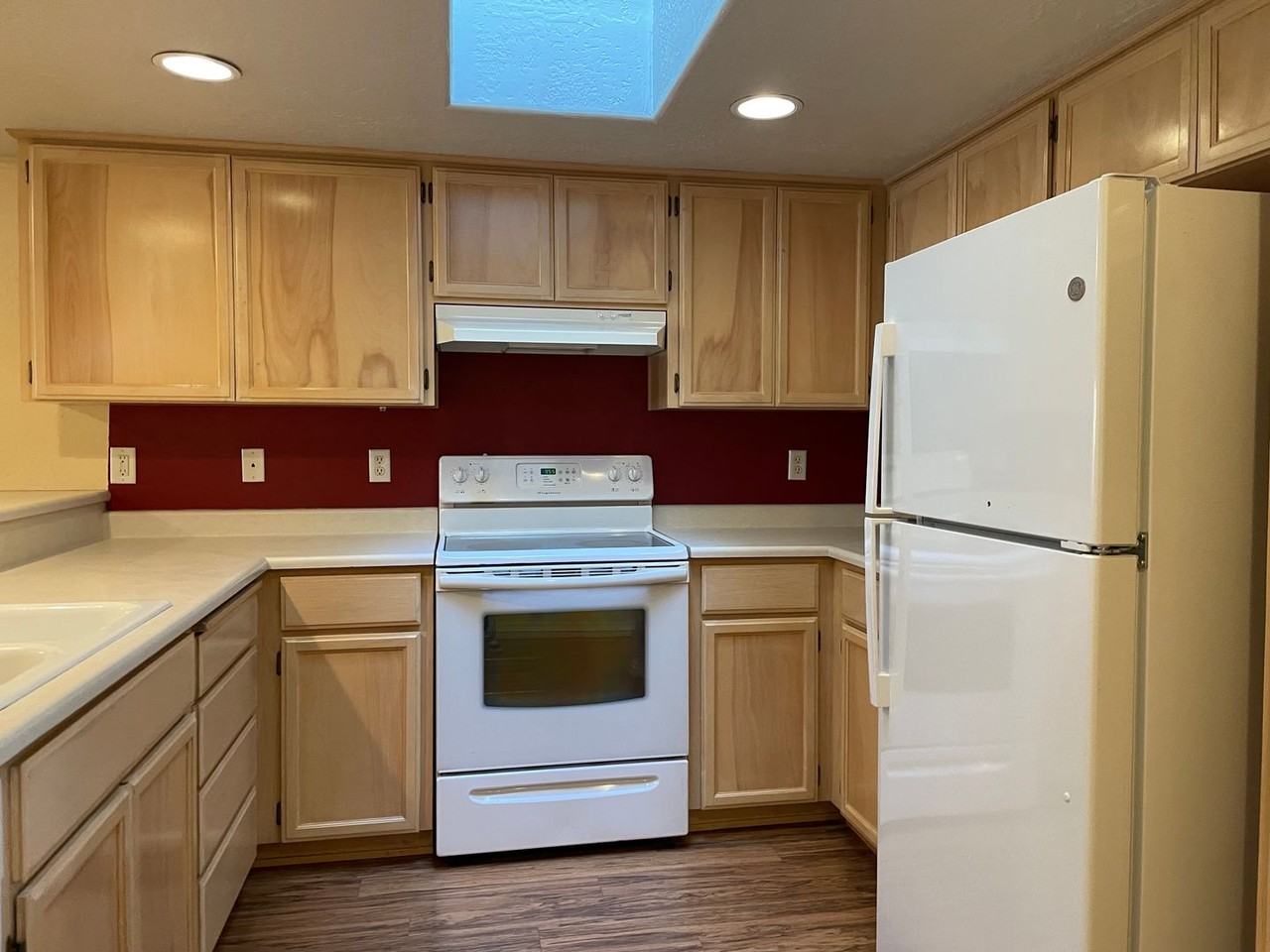 430 Crystal Dr - Photo 5 of 22
