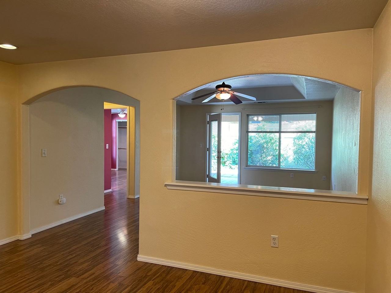 430 Crystal Dr - Photo 7 of 22