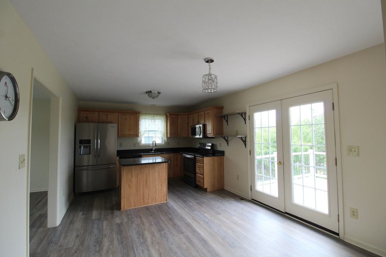 1311 Stonechris Dr - Photo 2 of 23