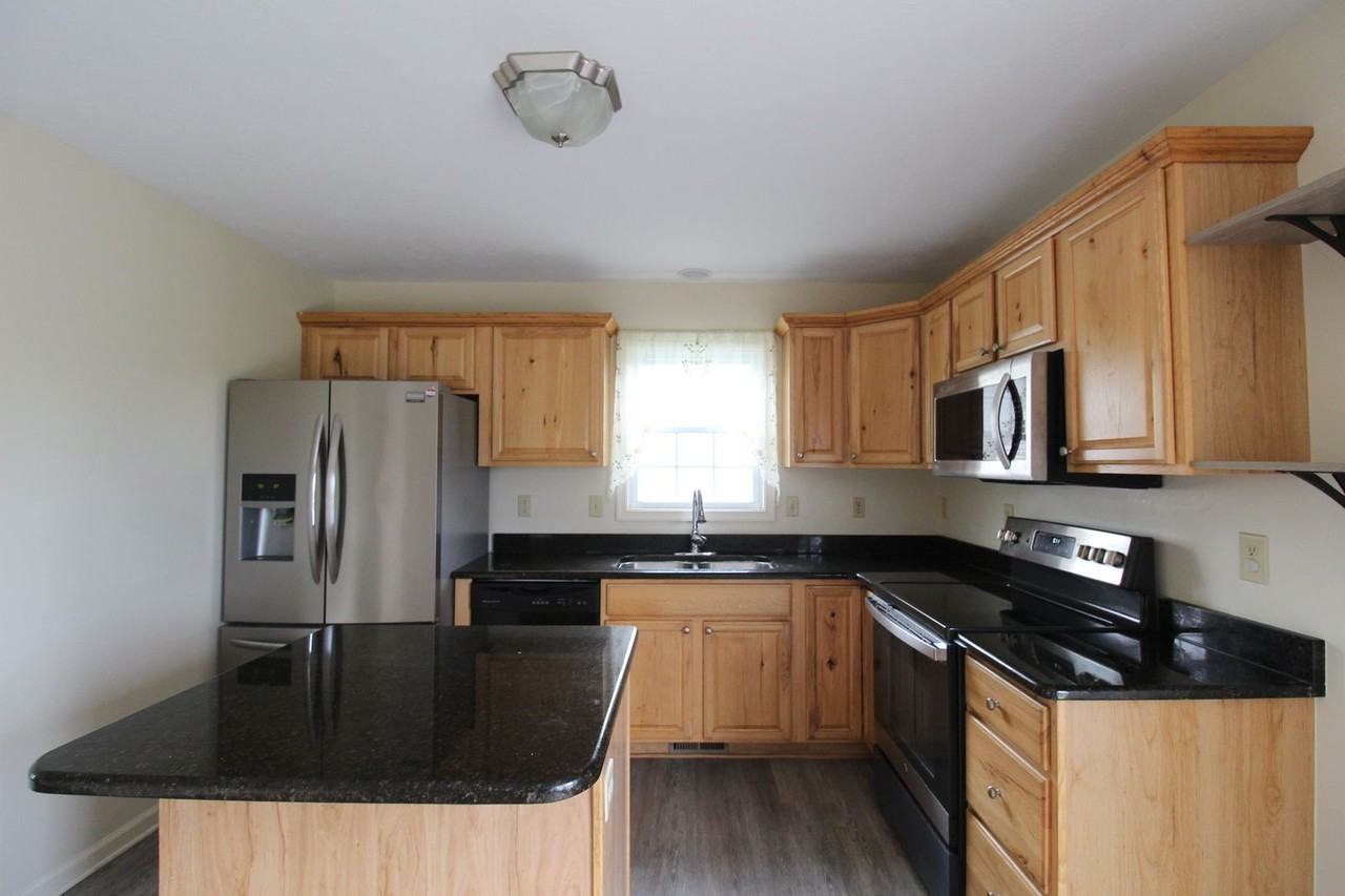 1311 Stonechris Dr - Photo 3 of 23