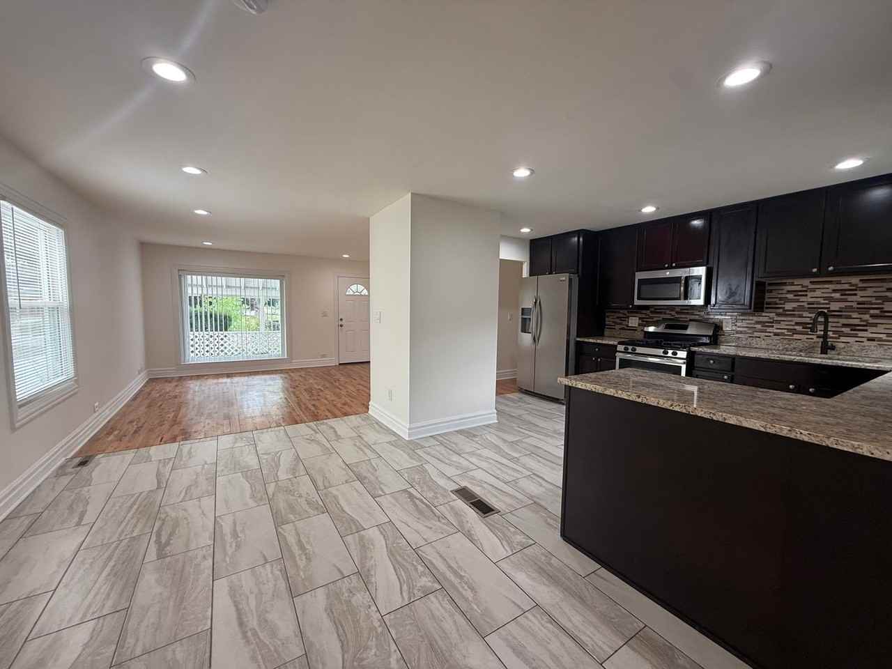 542 Cherry Ln - Photo 7 of 18
