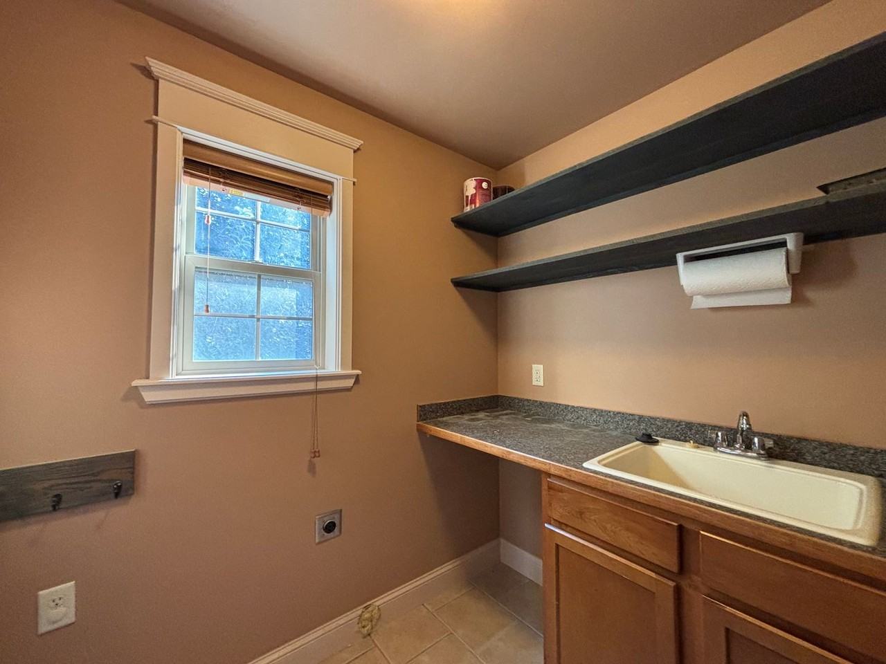 1120 Idaho St - Photo 5 of 16