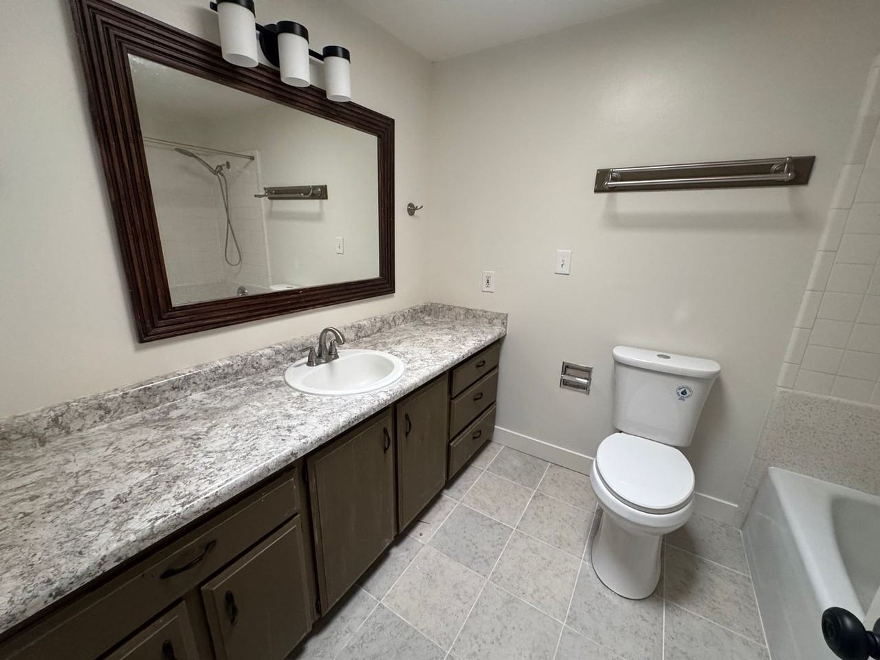 754 W 4000 N - Photo 6 of 19