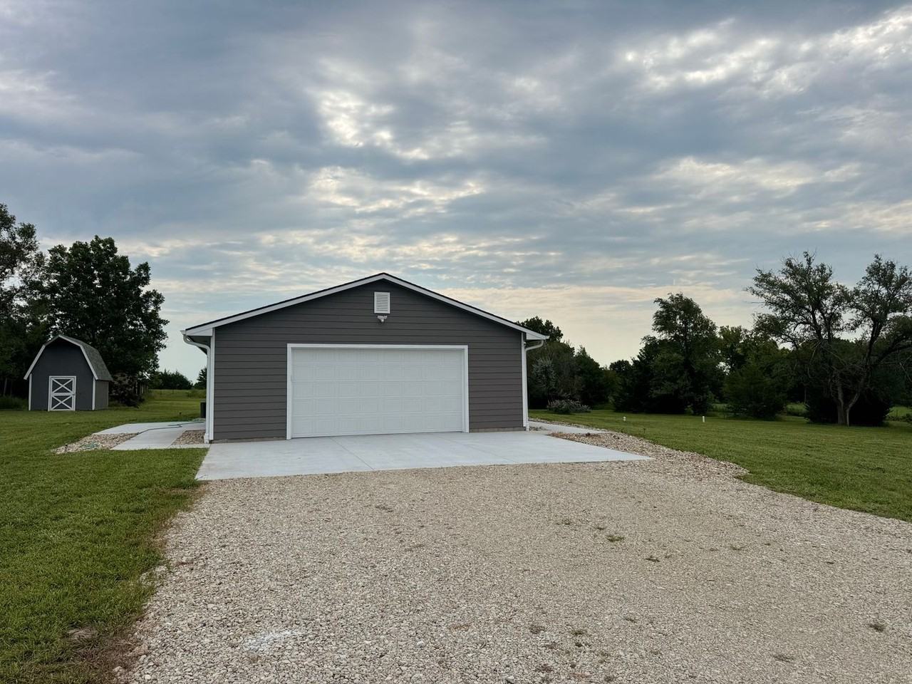 3655 Apel Rd - Photo 2 of 34
