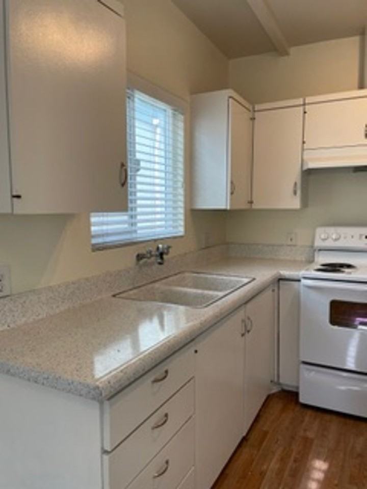 4286 3rd Ave - Photo 4 of 9