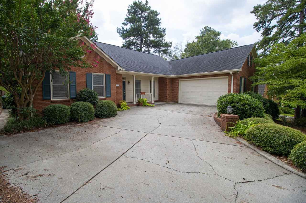2220 Montclair Dr - Photo 2 of 44