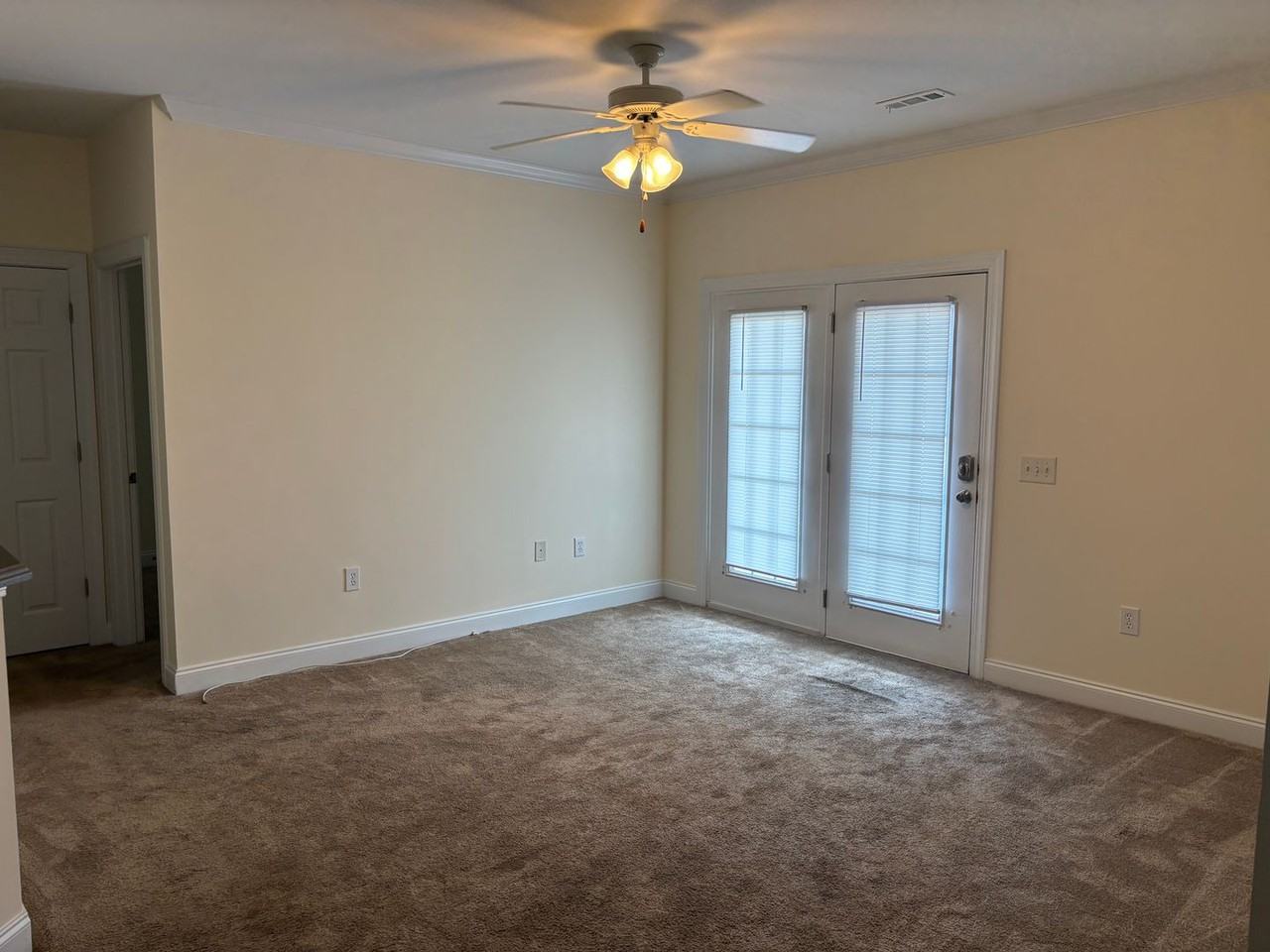 2073 Silvercrest Dr - Photo 2 of 12