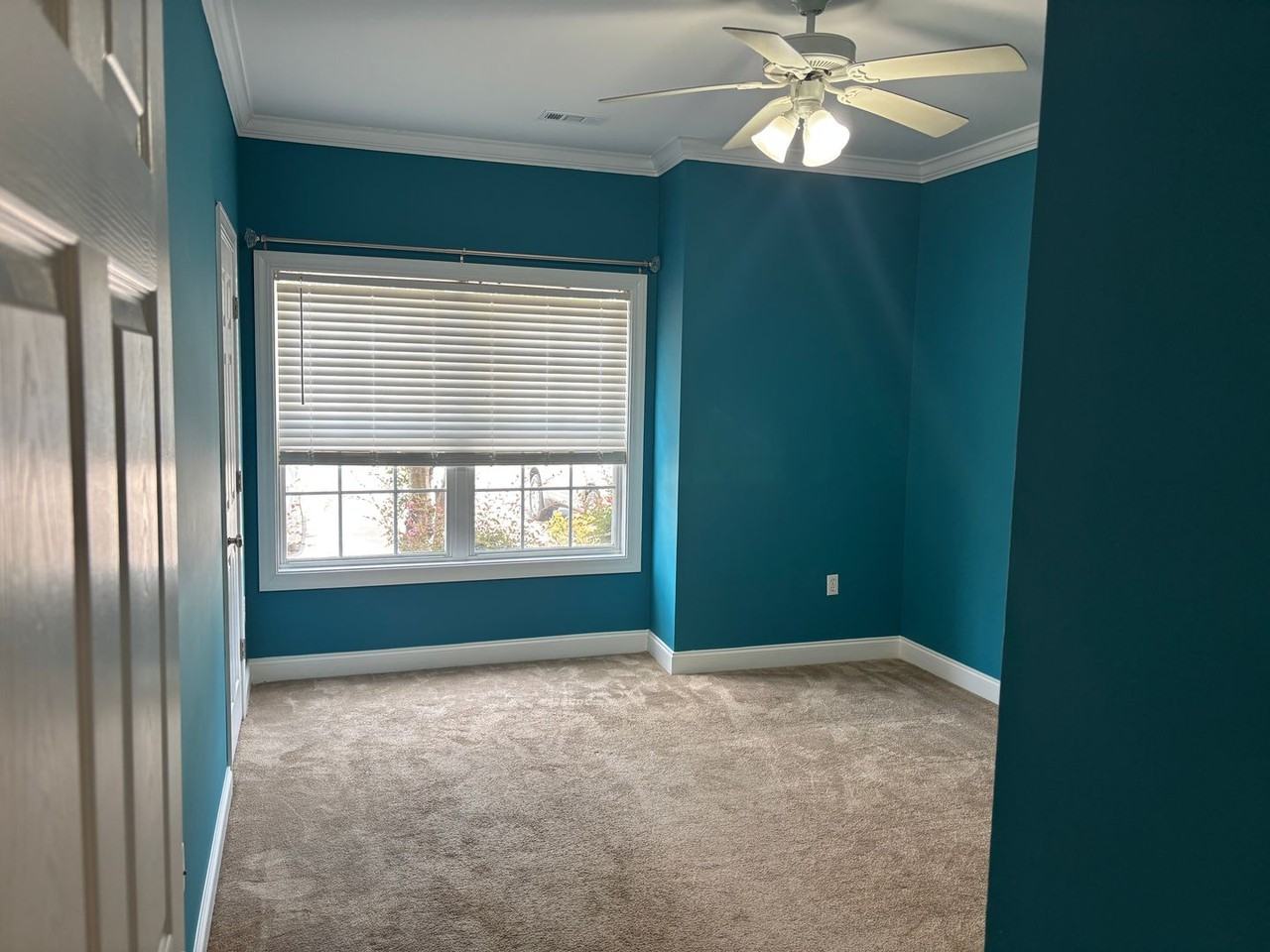 2073 Silvercrest Dr - Photo 5 of 12