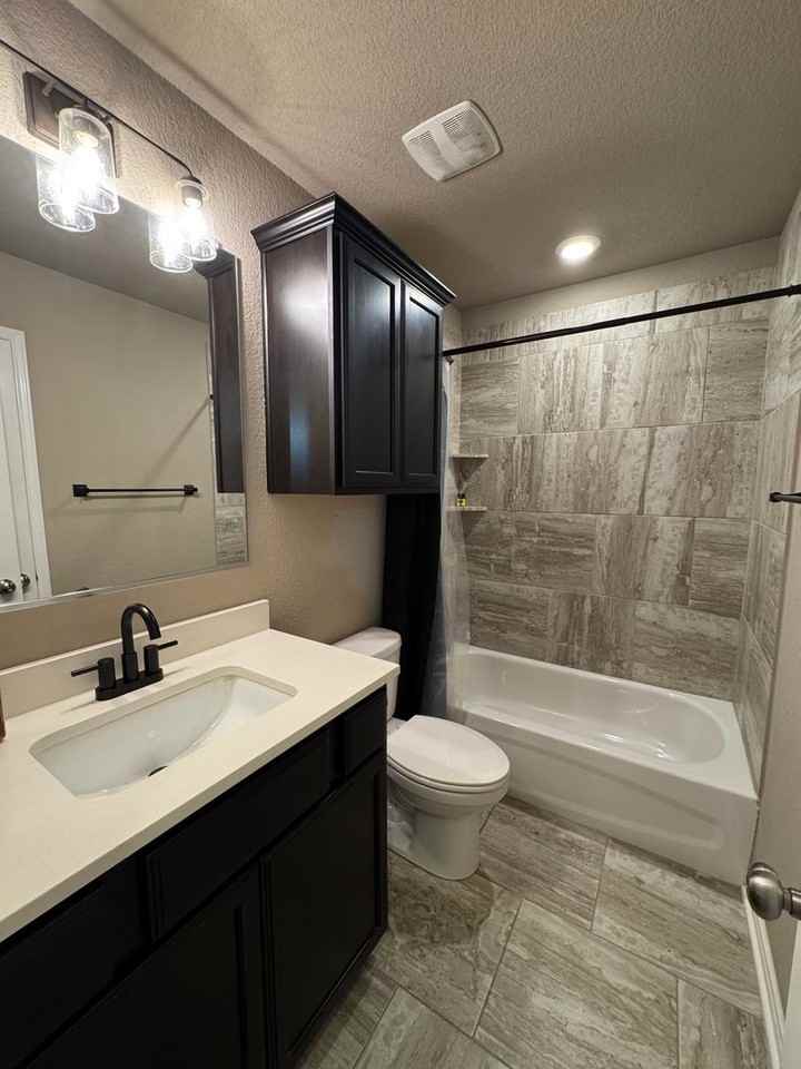 3012 Samson Dr - Photo 3 of 16
